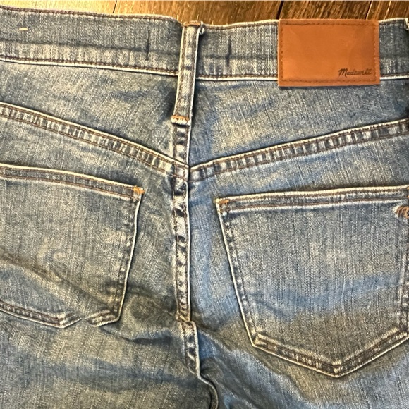 Madewell 10” high rise skinny jeans tulip hem raw - Picture 5 of 6